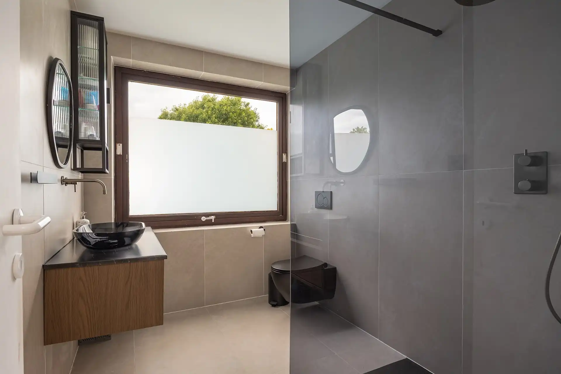 Ruime bel-etagewoning met 3 à 4 slaapkamers, garage en tuin foto 10
