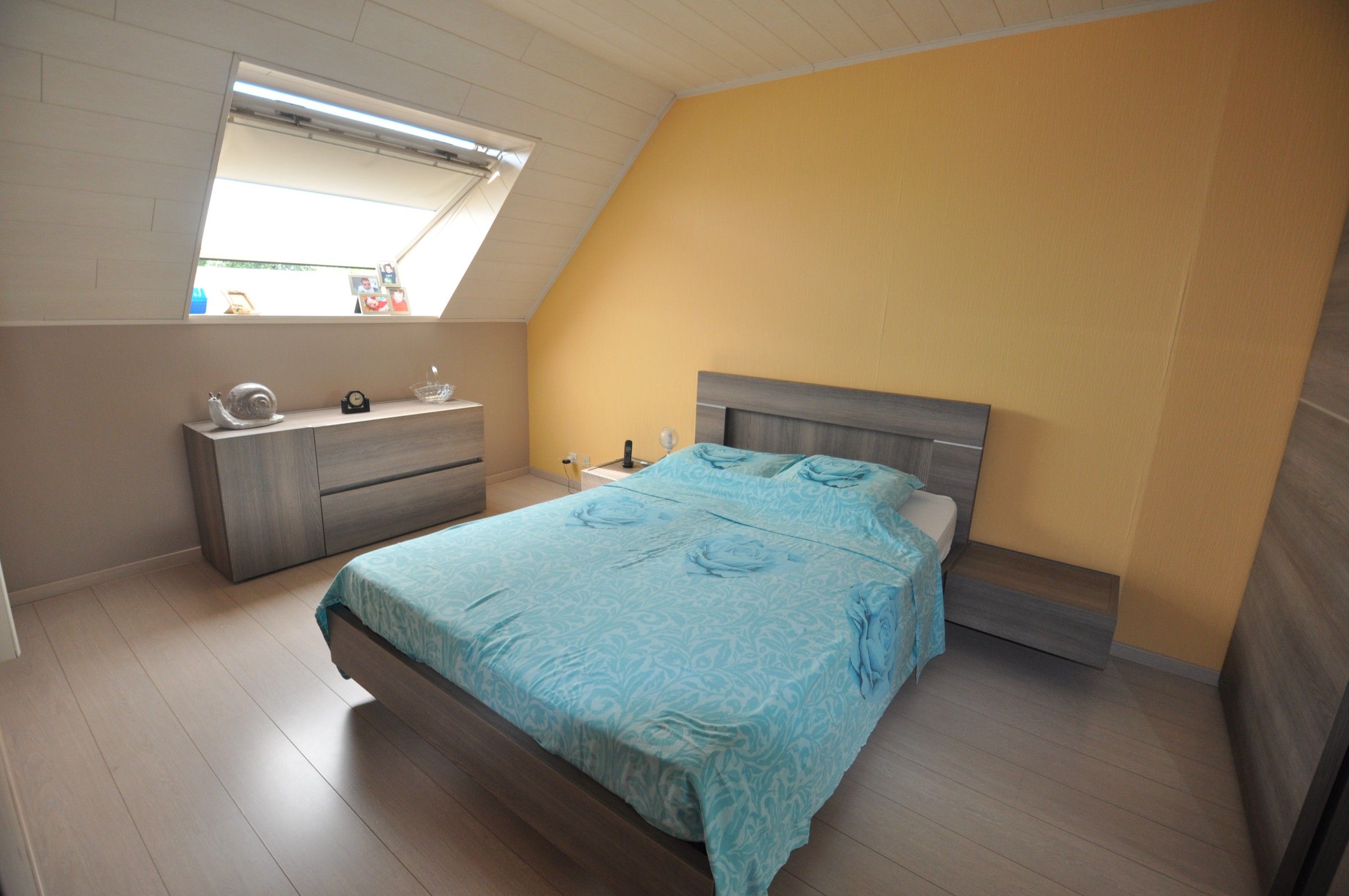 Ruime verzorgde woning met grote tuin en garage ! foto 14