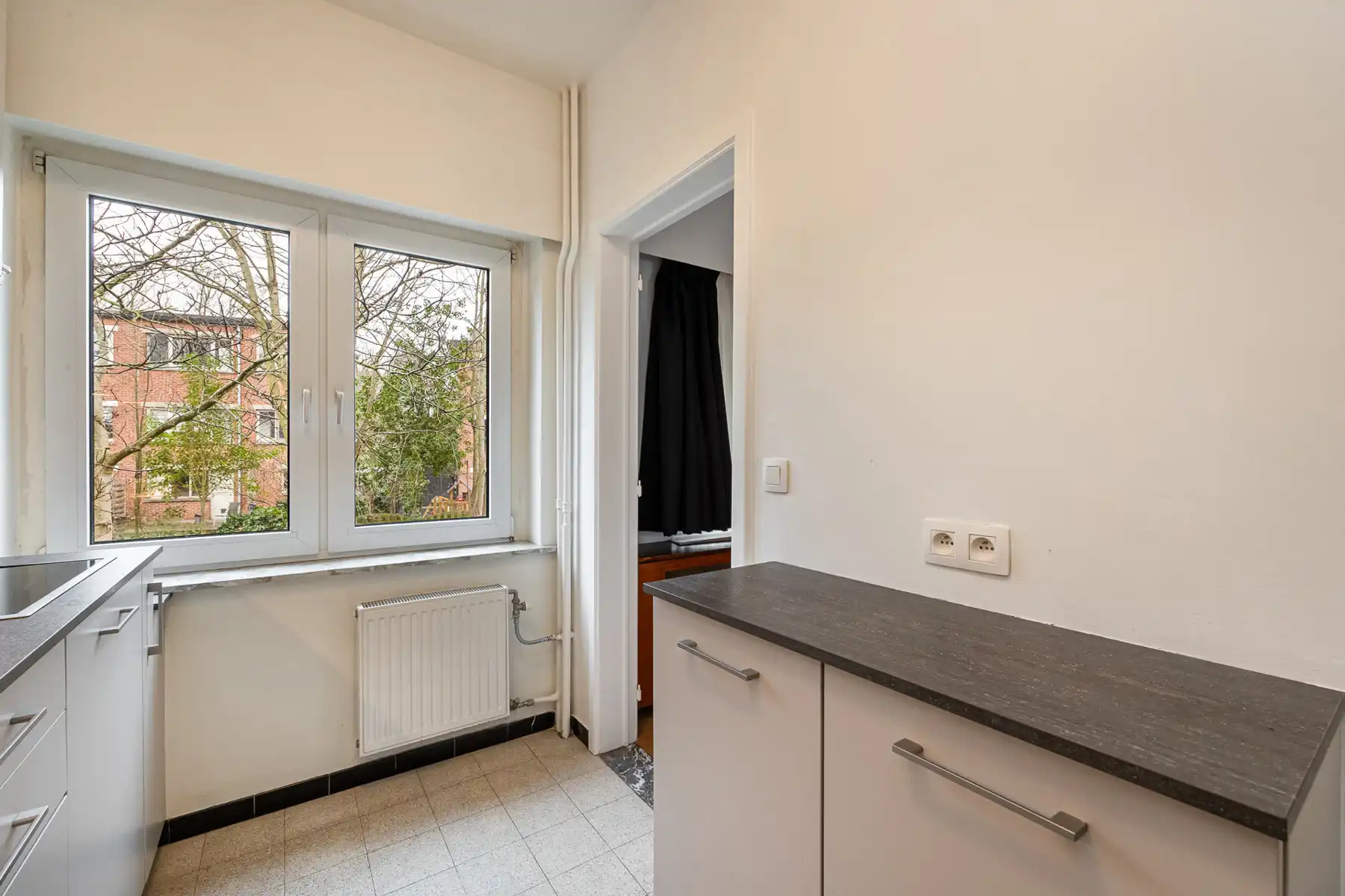 Degelijke HOB in rustige woonwijk op as Antwerpen - Brussel foto 8