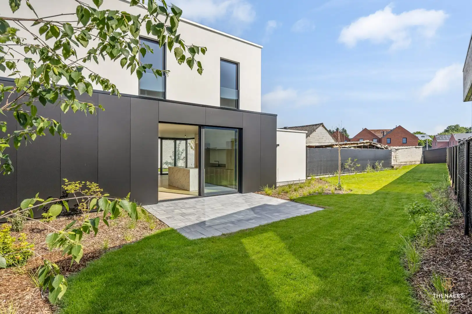 Strakke en luxueus gerenoveerde open bebouwing met hoogwaardige afwerking en EPC A in Sint-Truiden (Wilderen).  Aankoop aan 6% btw mogelijk onder voorwaarden. foto 32