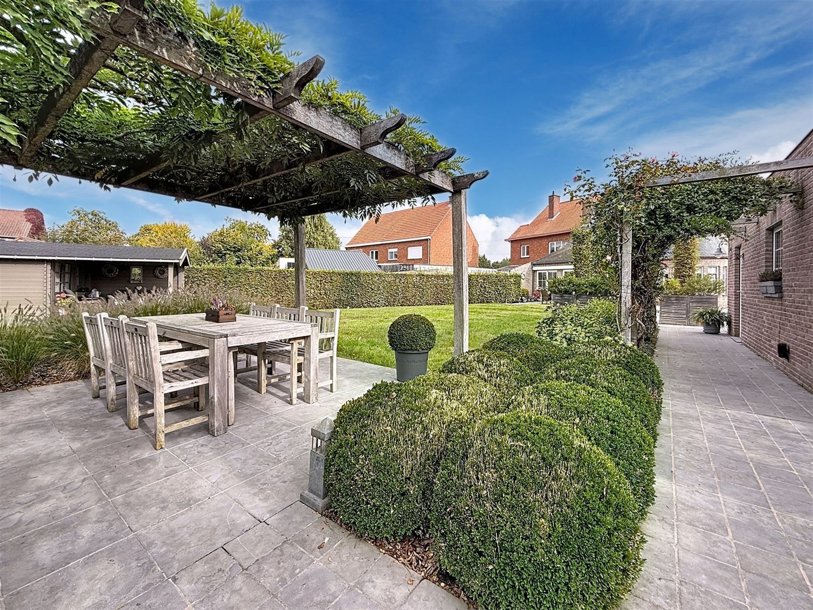 Instapklare woning, 2 slpks + inrichtb. zolder, tuin, 10a 85ca foto 6