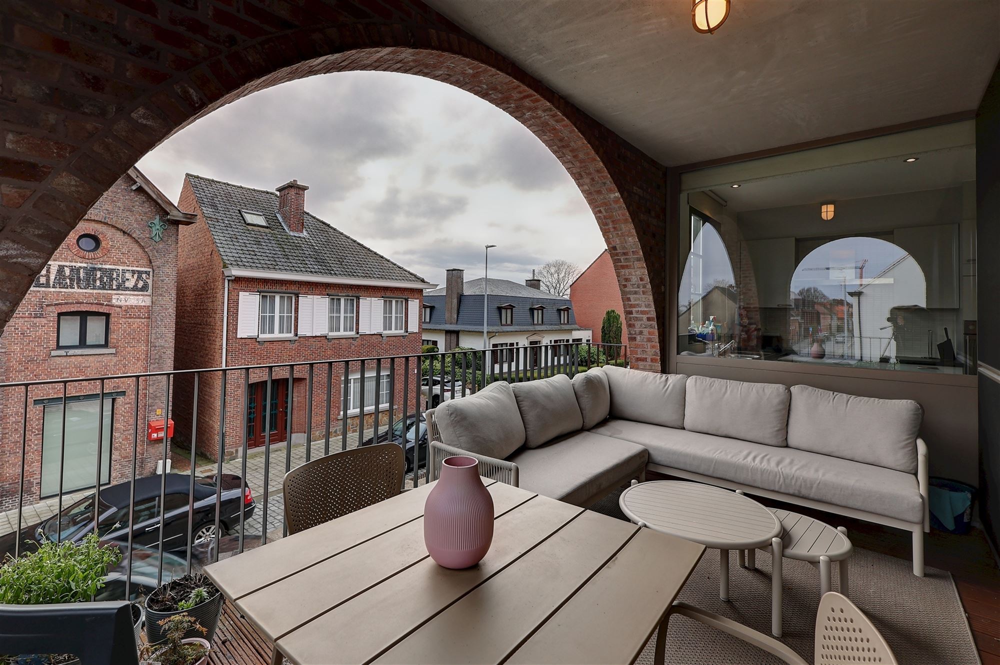 Appartement met twee slaapkamers en terras foto 18