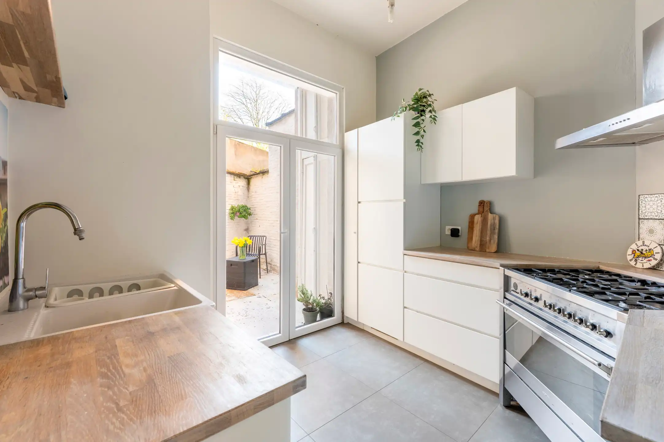 Instapklaar appartement met terras aan Te Boelaerpark foto 2