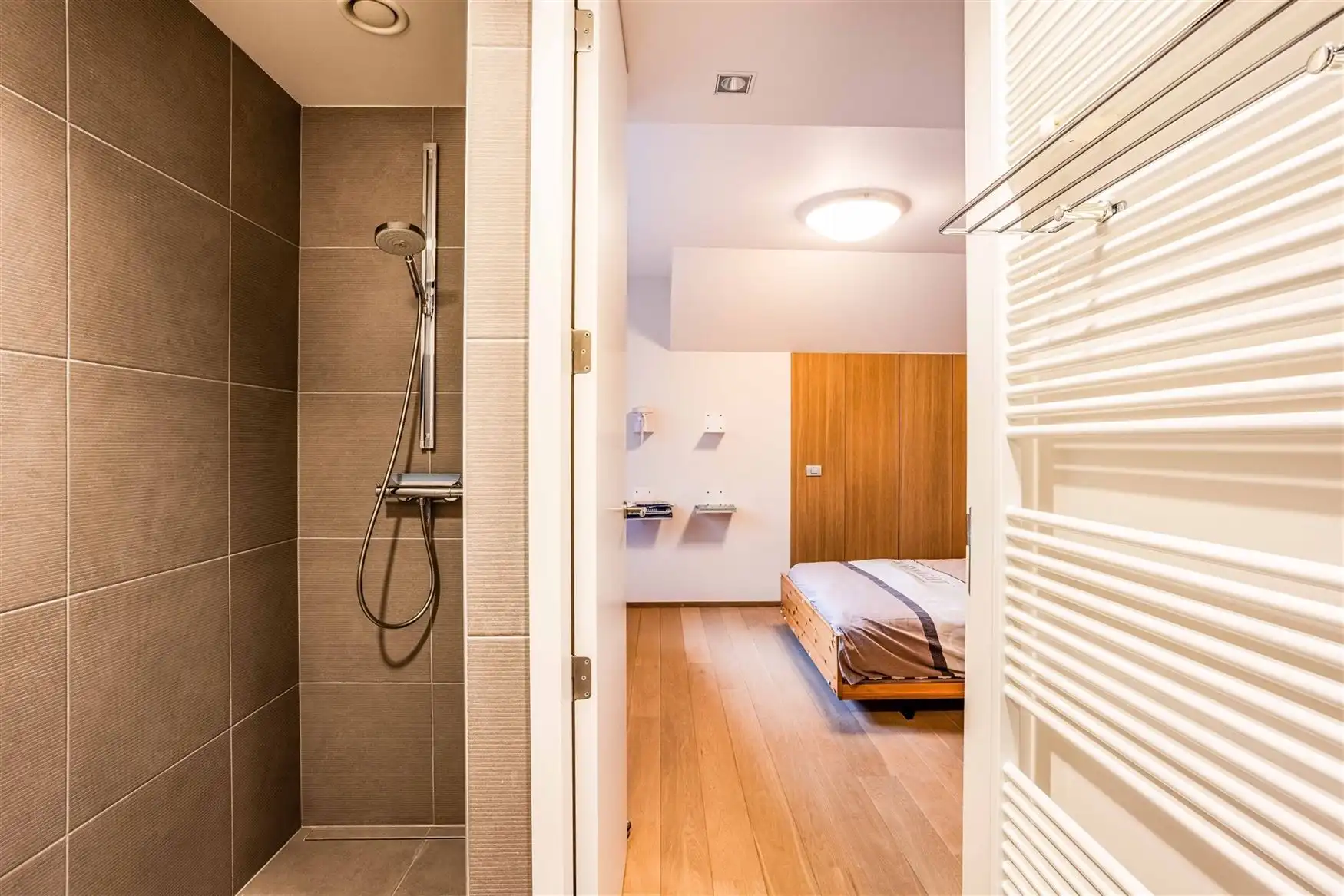 Exclusieve villa met uitzonderlijk open zicht in 'De Bommels'.  foto 16