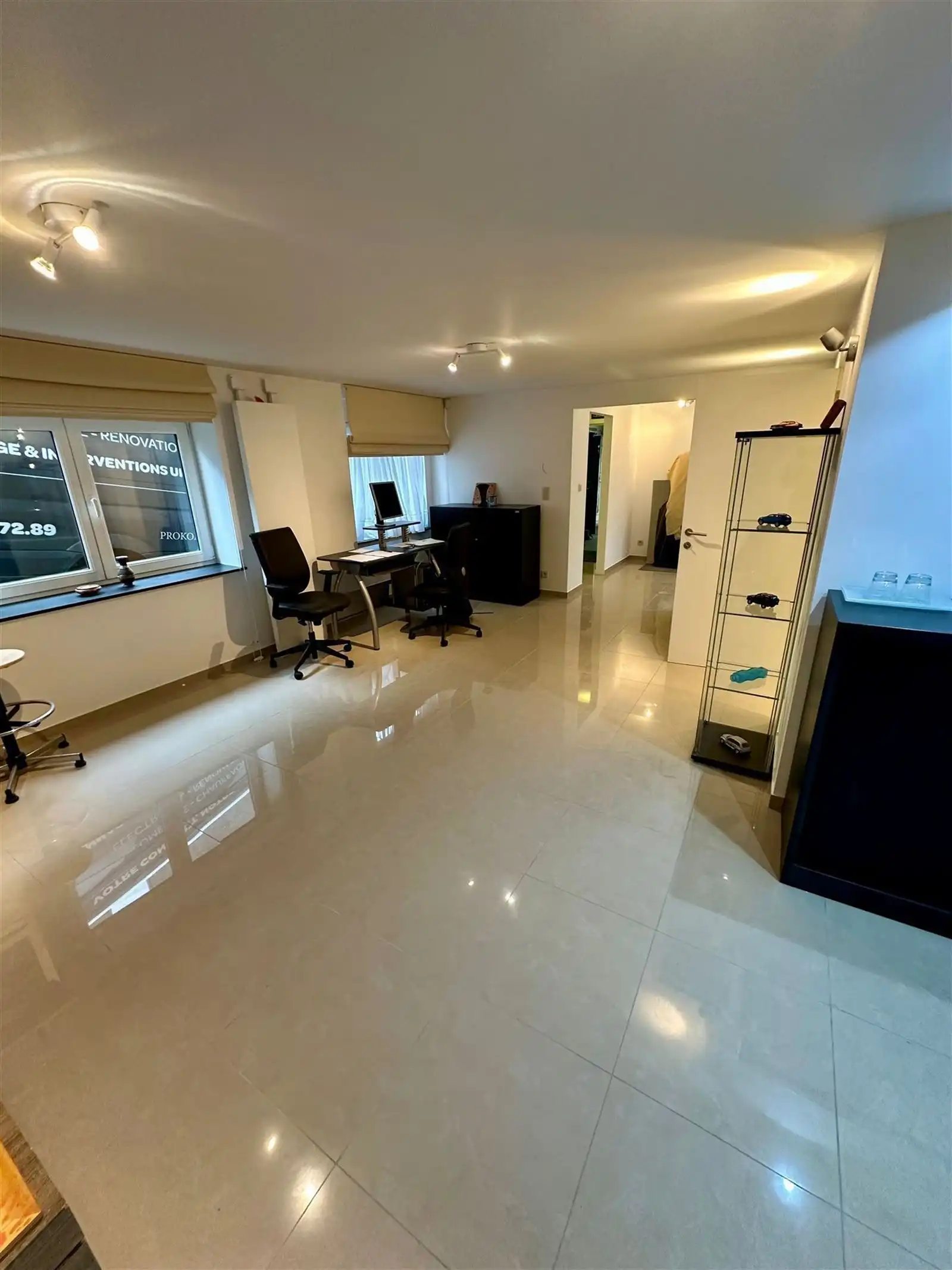 Stockage met bureel en sanitair  foto 8