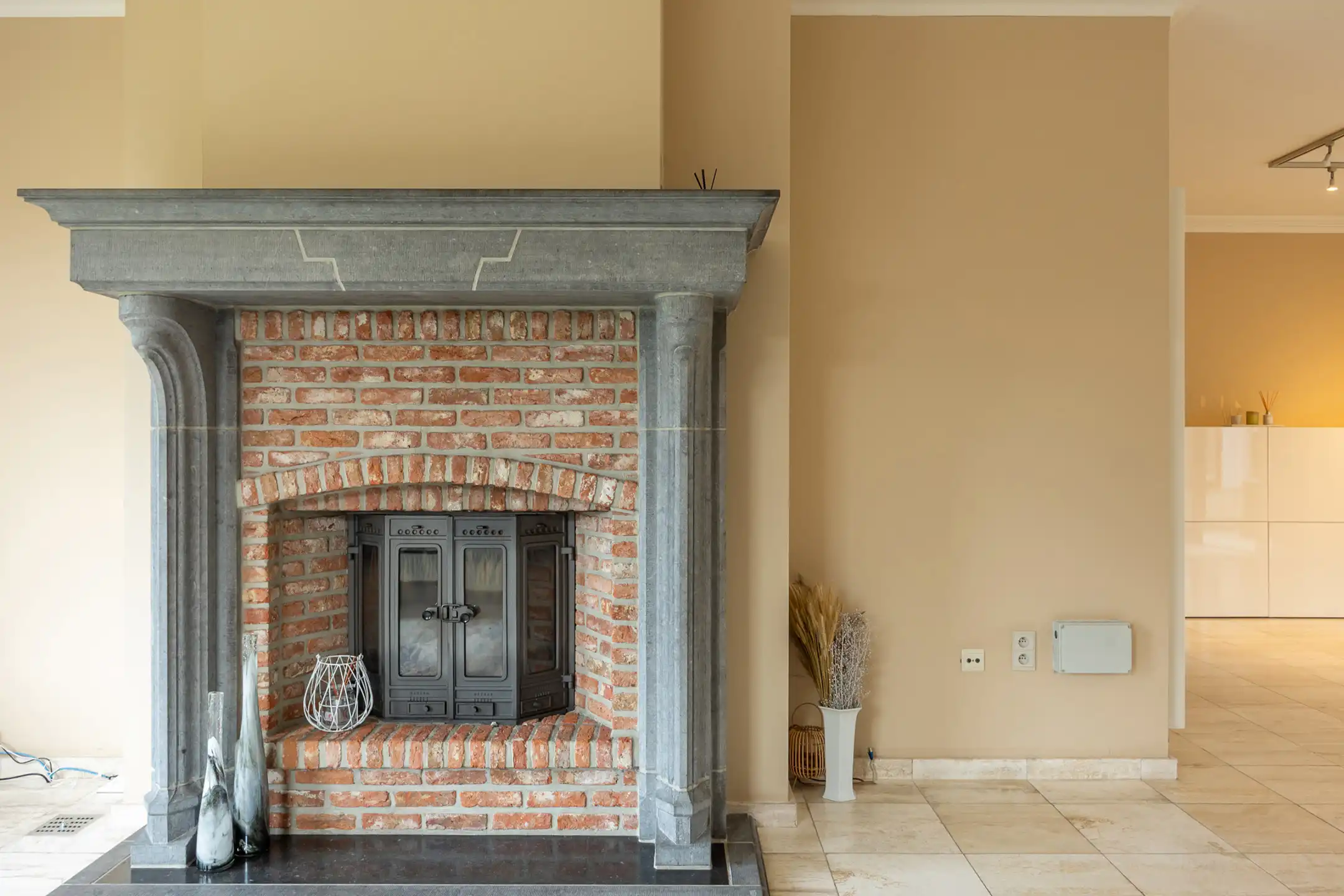 Ruime woning met 4-5 slpks en grote bureauruimte te Turnhout foto 7