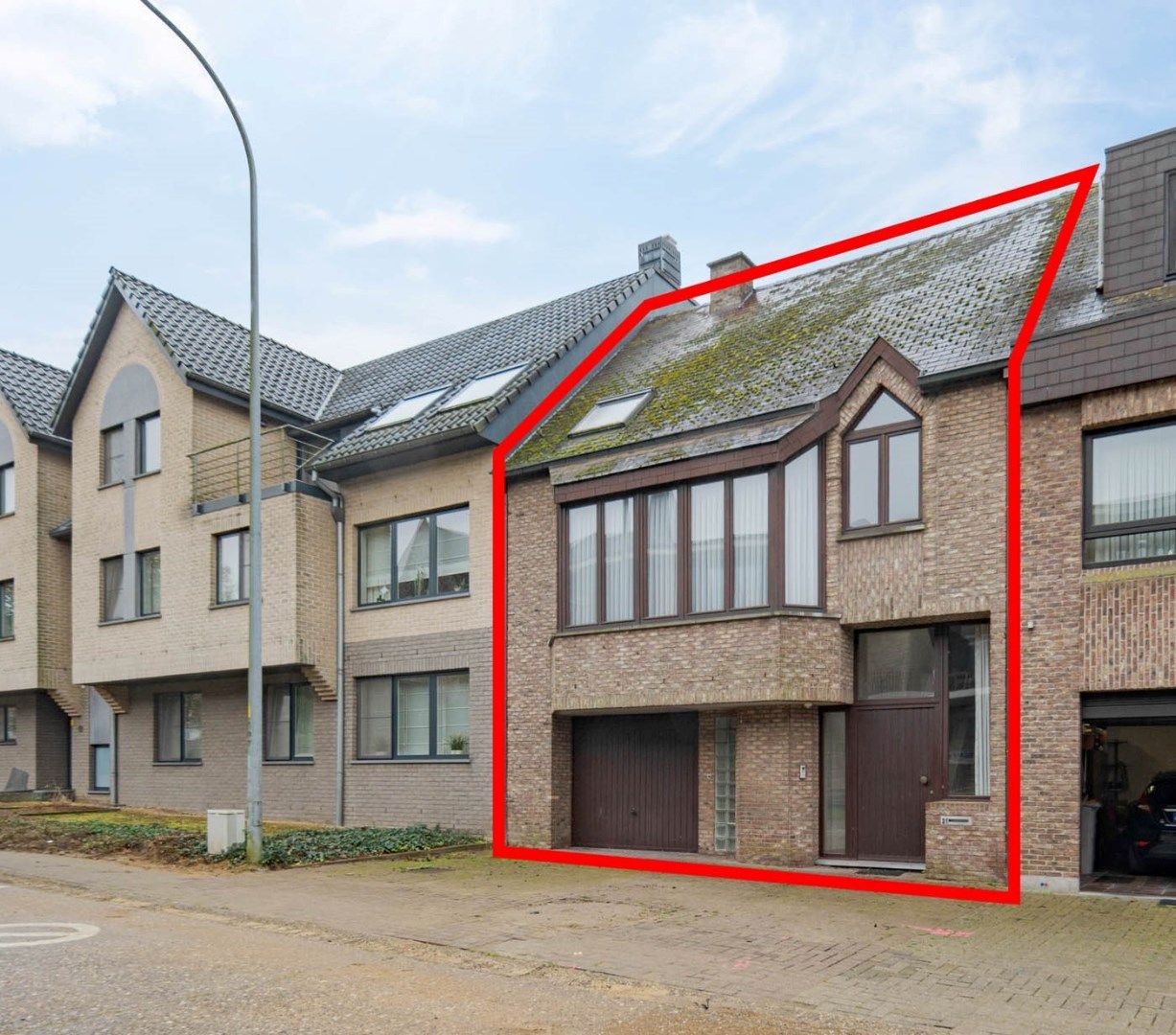 Op te frissen ruime energiezuinige bel-etagewoning met patio en terras op unieke locatie, massa's mogelijkheden. foto 3