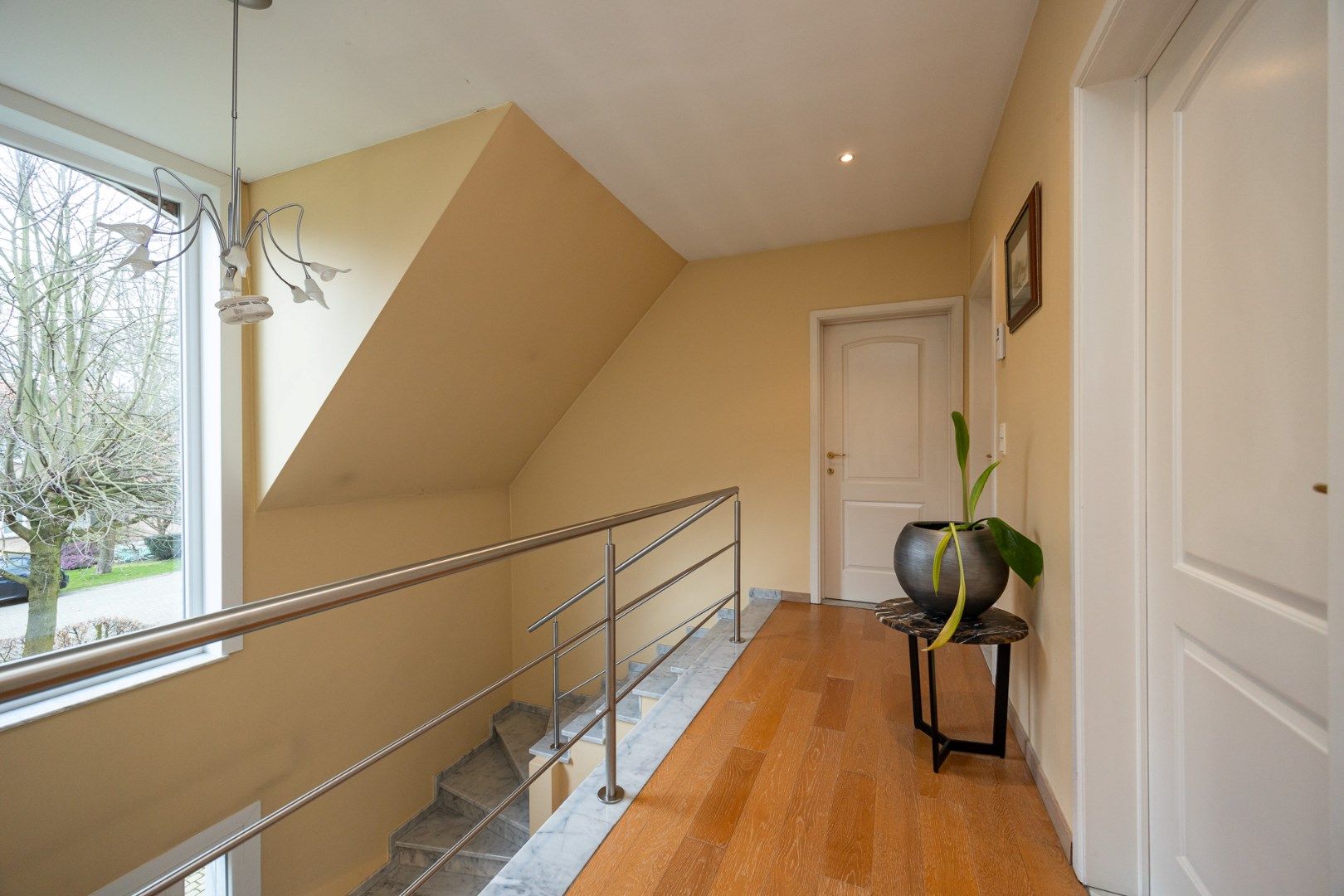 Ruime energiezuinige villa in De List te Schoten met 5 slaapkamers, 2 badkamers, tuin, terras en dubbele garage ! foto 19