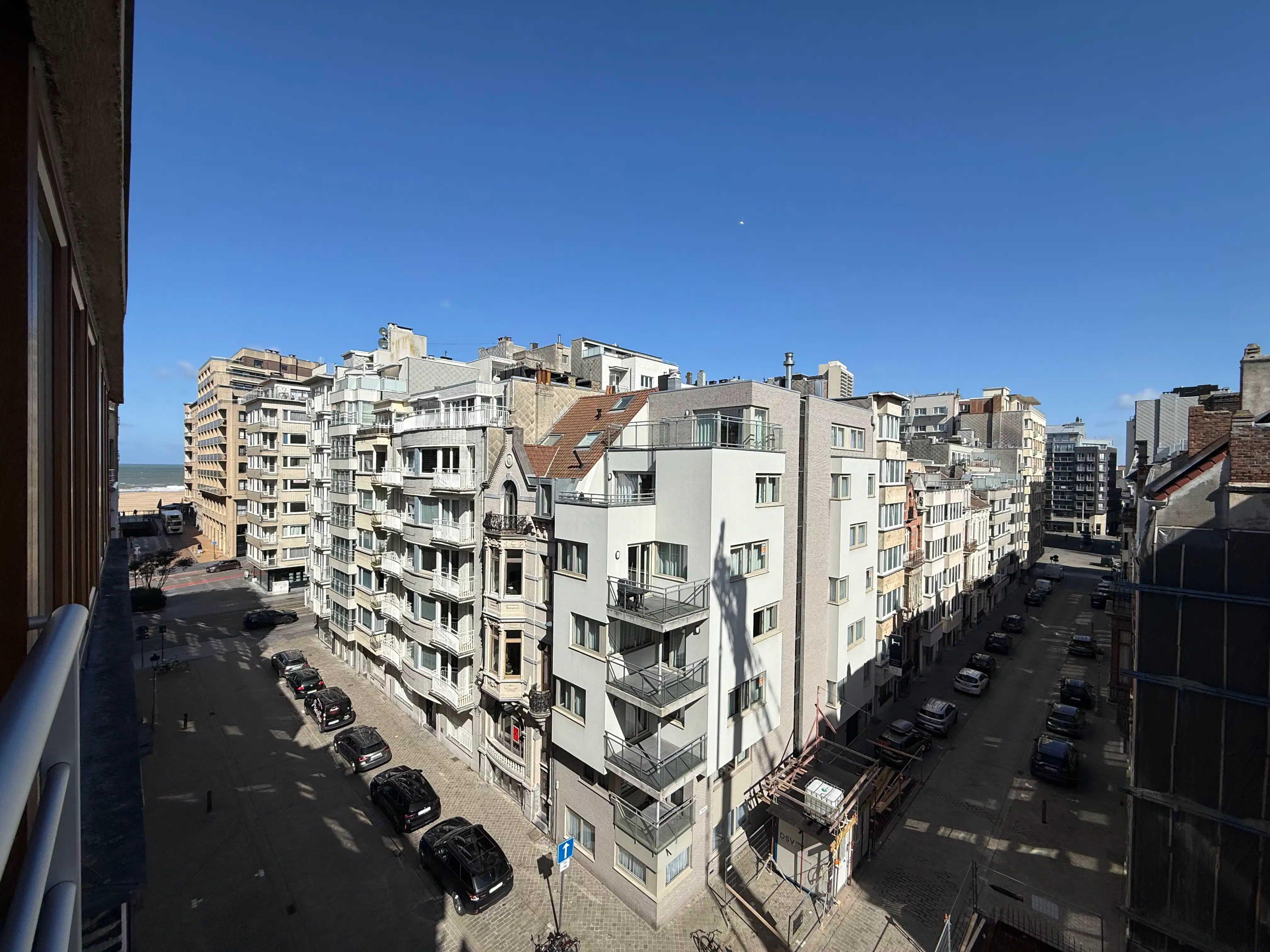 2-slaapkamer appartement met zijdelings zeezicht foto {{pictureIndex}}