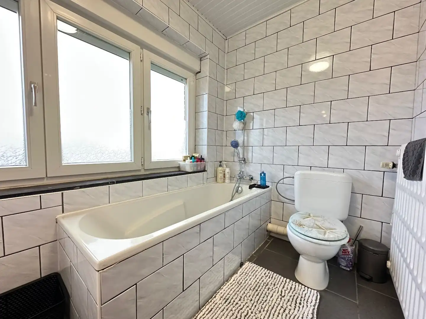 Ruime half open bebouwing met tuin en 3 slaapkamers in Tongeren-Borgloon. foto 8