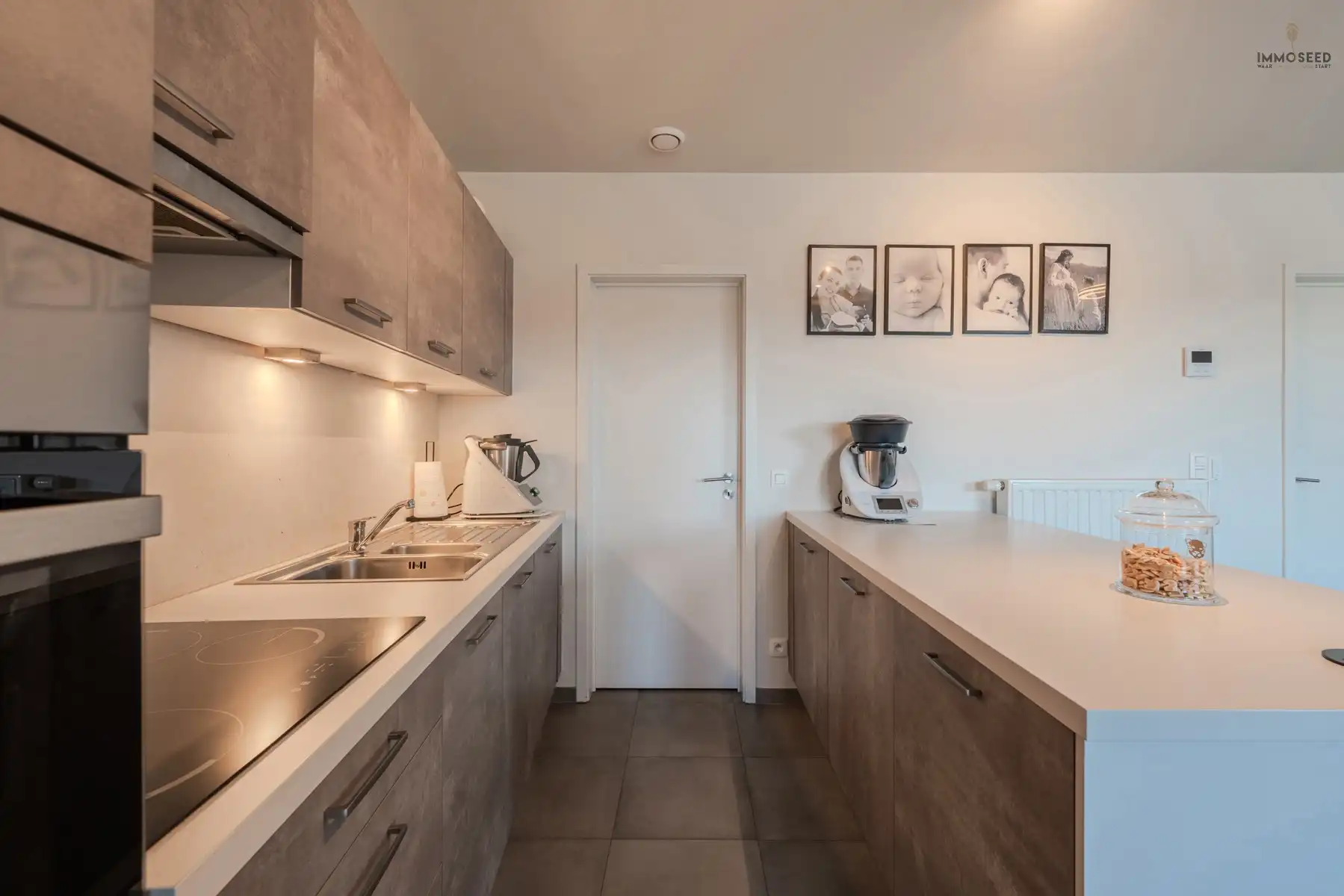Ruim 2-slaapkamerappartement met zonneterras en eigen autostaanplaats foto 7