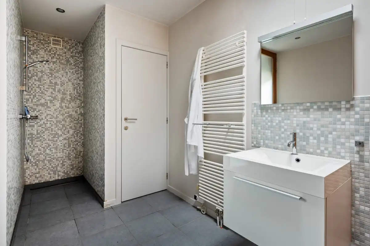 Uitzonderlijke villa op 3451 m² met 5 slaapkamers omgeven door groen. foto 27