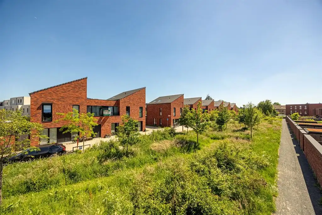Recent appartement met groen zicht en P foto 3