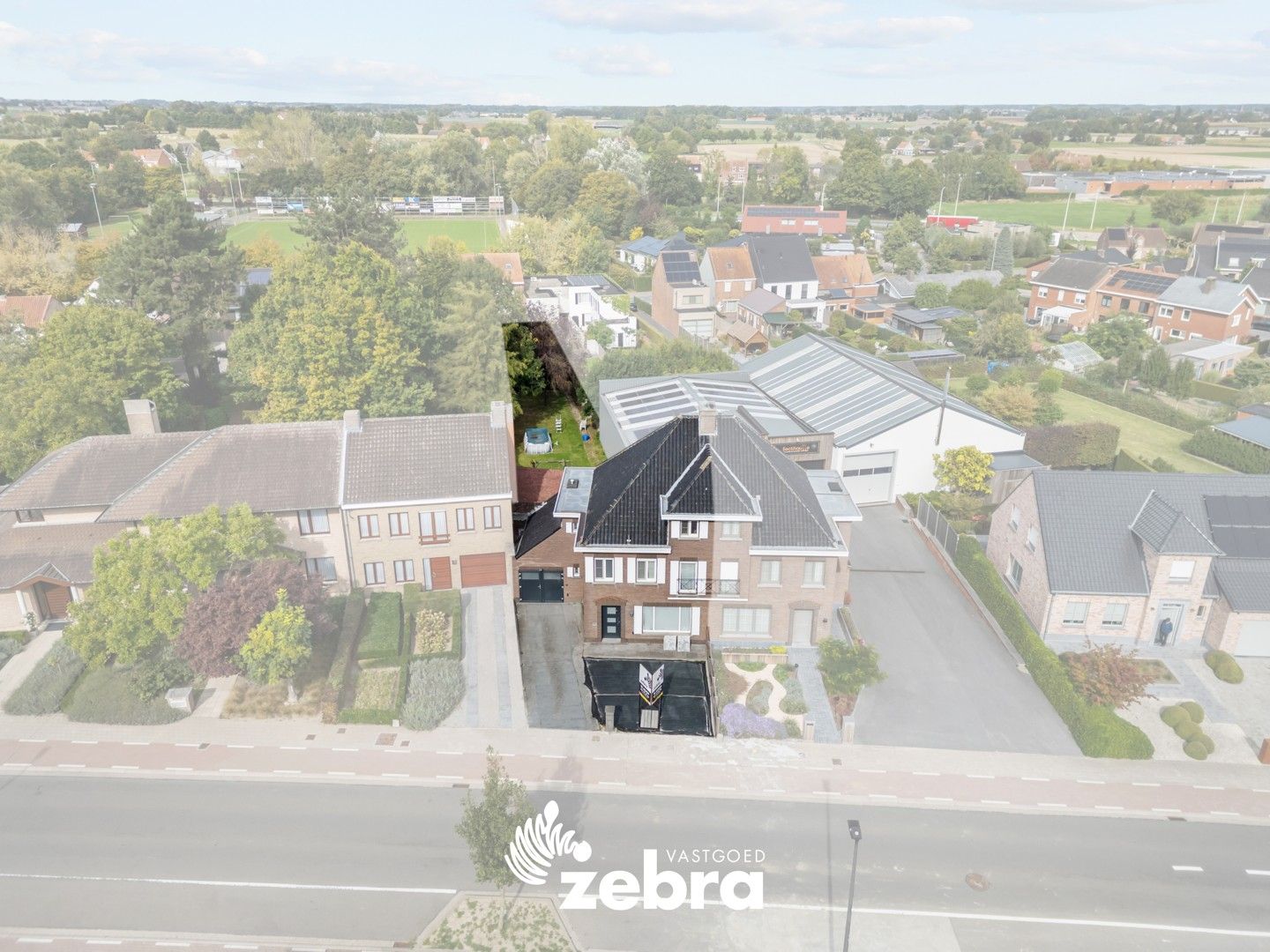 Ruime licht op te frissen woning met drie slaapkamers te Tielt! foto 24