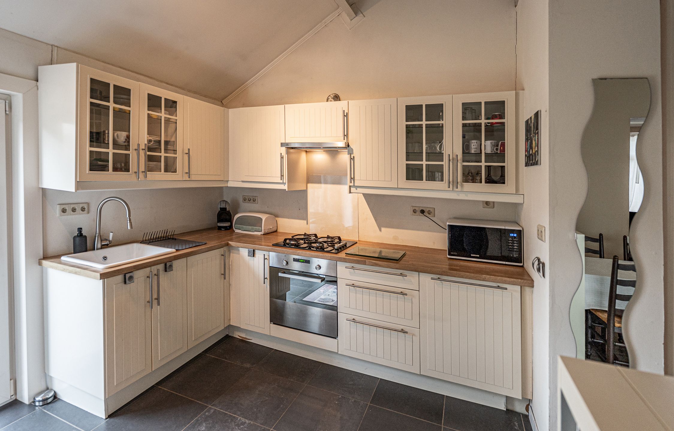 Starterswoning met groeimogelijkheden in hartje Haacht foto 4