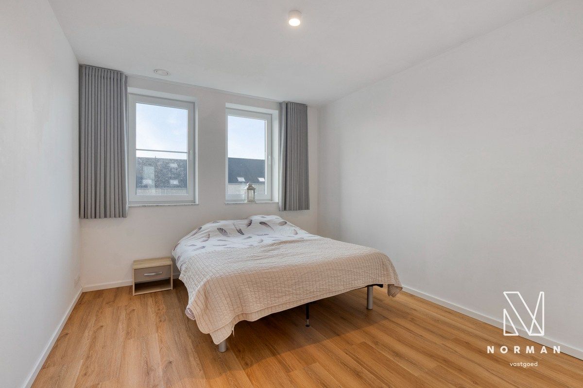 Recent gebouwde woning met 3 slaapkamers, landelijk uitzicht, garage en ruime tuin foto 12