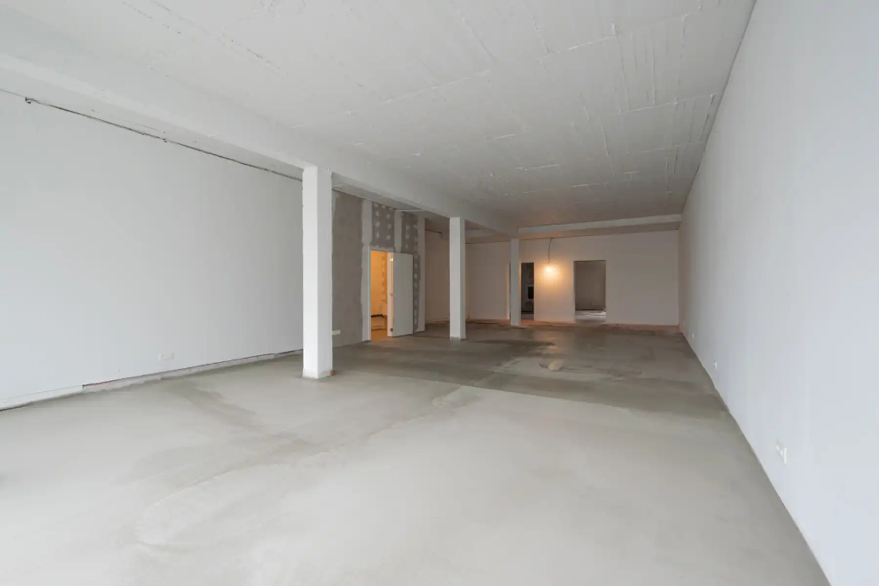 HANDELSPAND MET UITZONDERLIJKE VISIBILITEIT CENTRUM SCHILDE foto 3