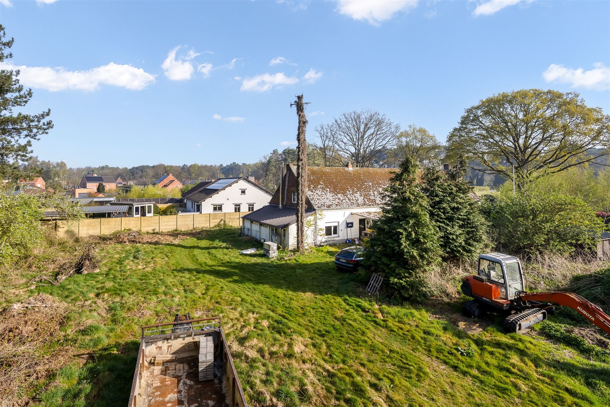 UNIEKE TE RENOVEREN KARAKTERVOLLE LANGGEVELHOEVE MET 2 HUISNUMMERS UITERST RUSTIG GELEGEN TE OOSTHAM foto 24