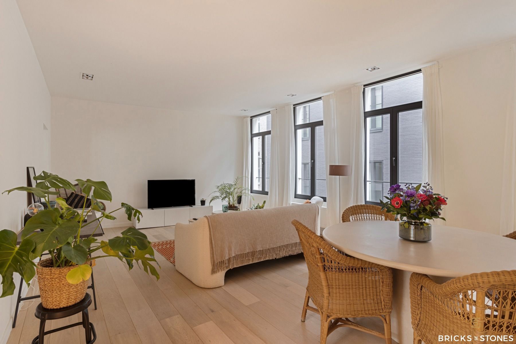 Stijlvol appartement met terras op TOP locatie foto 4