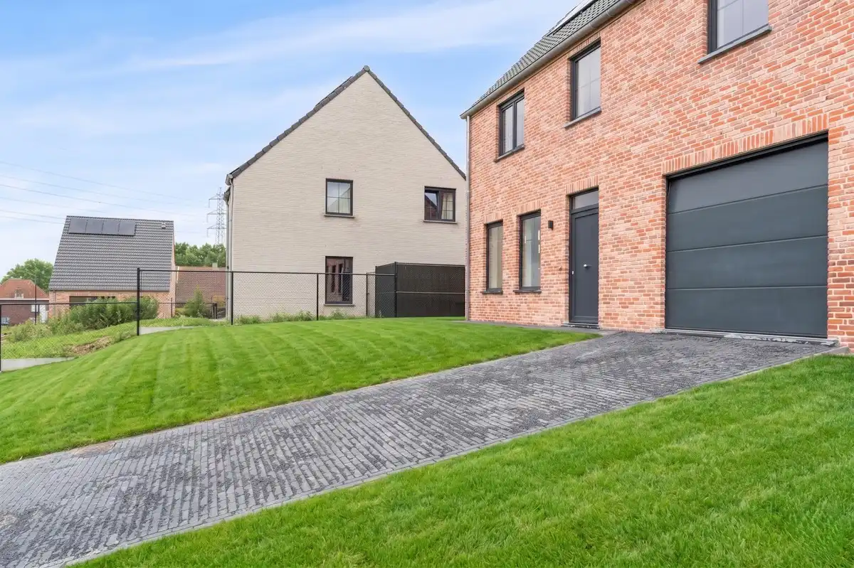Prachtige alleenstaande nieuwbouwwoning te Hooglede foto 2