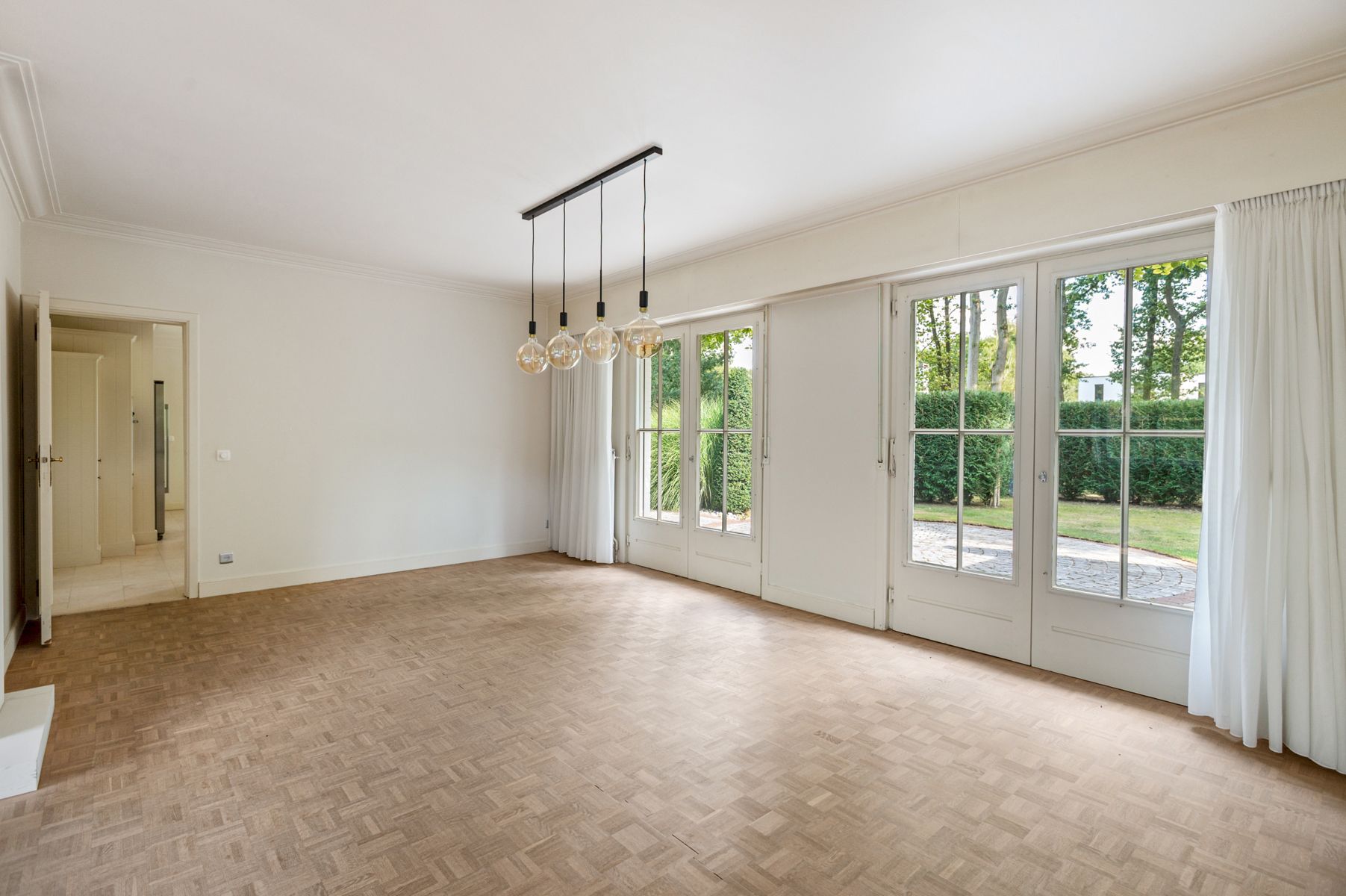 Ruime klassieke villa met zuid-tuin op toplocatie ! foto 8