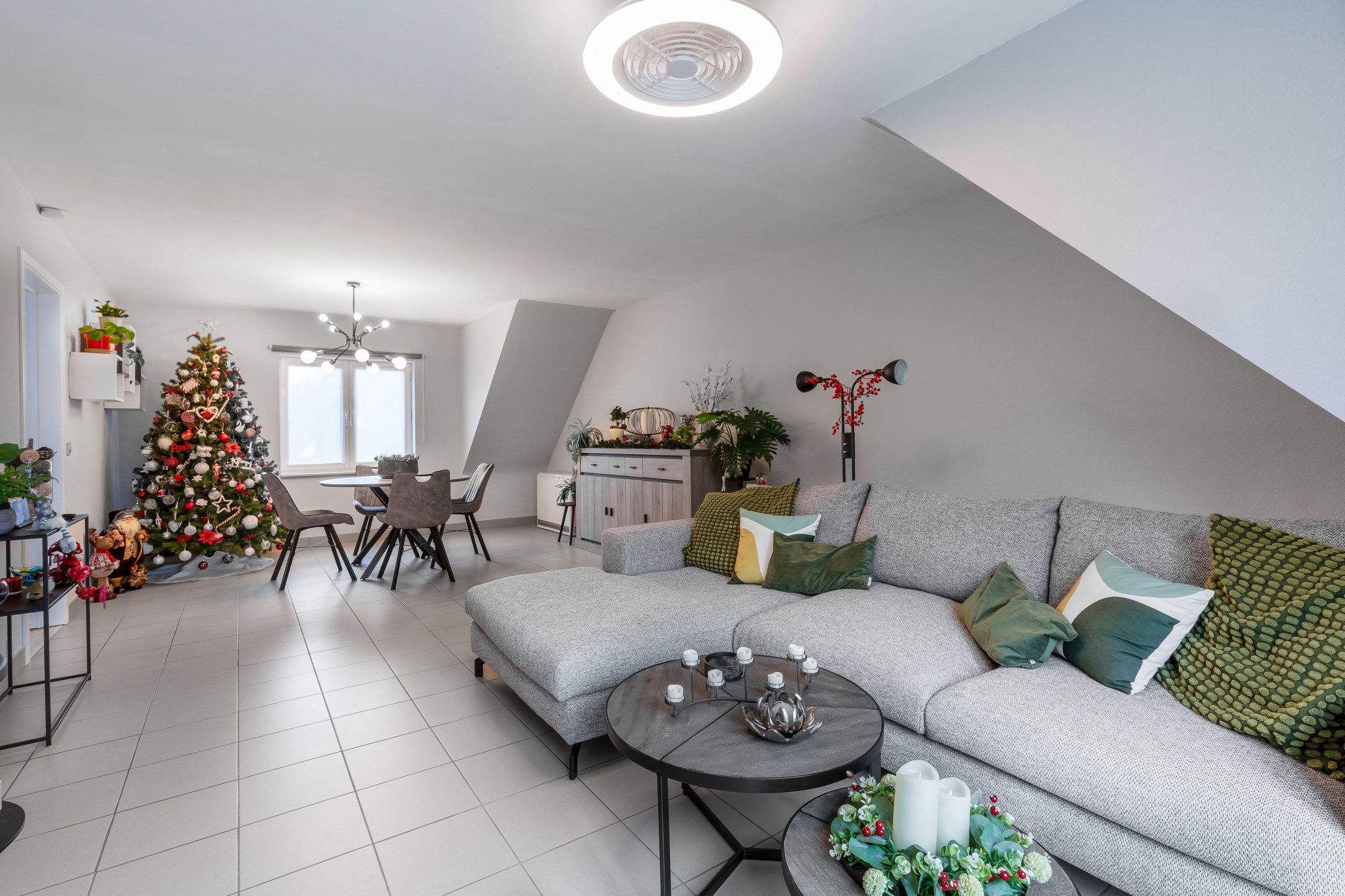 Hoofdfoto van de publicatie: Appartement met terras op bovenste verdieping te Brasschaat