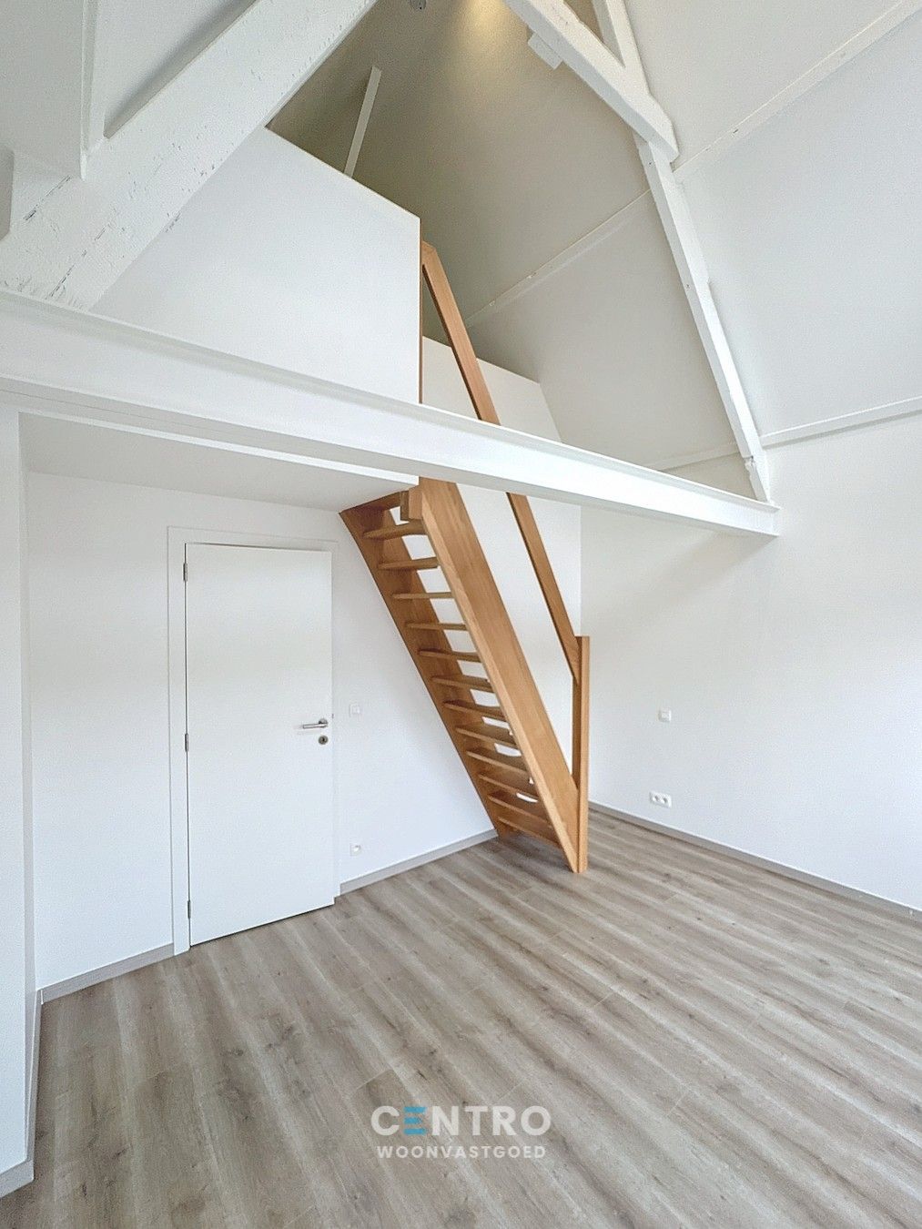 Volledig gerenoveerde KARAKTERWONING met 3 slaapkamers en zonnige stadstuin in hartje Brugge foto 10