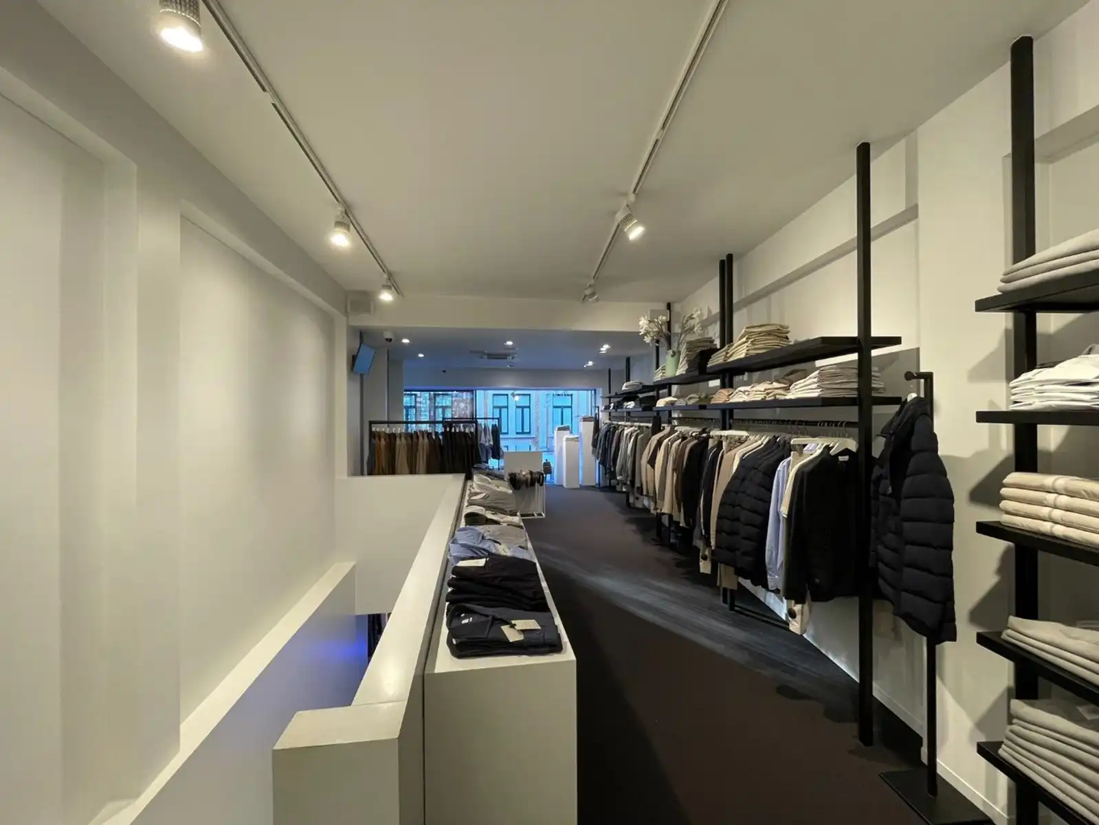 Exclusieve handelsruimte te huur in het hart van Hasselt foto 12