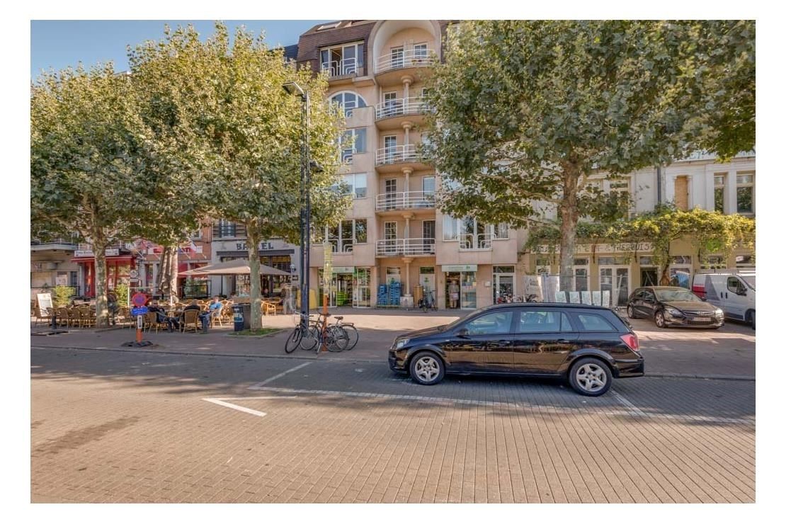 Lichtrijk appartement met 2 slaapkamers op het Koningin Maria Hendrikaplein  foto 14