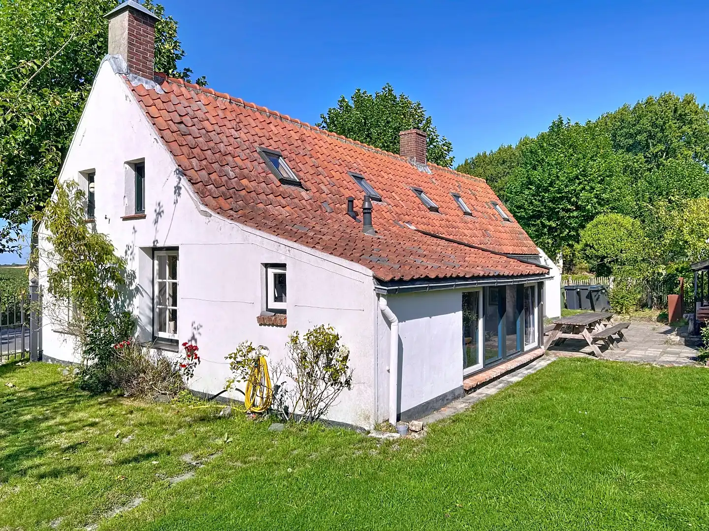 Idyllisch gelegen monumentale woning foto 4