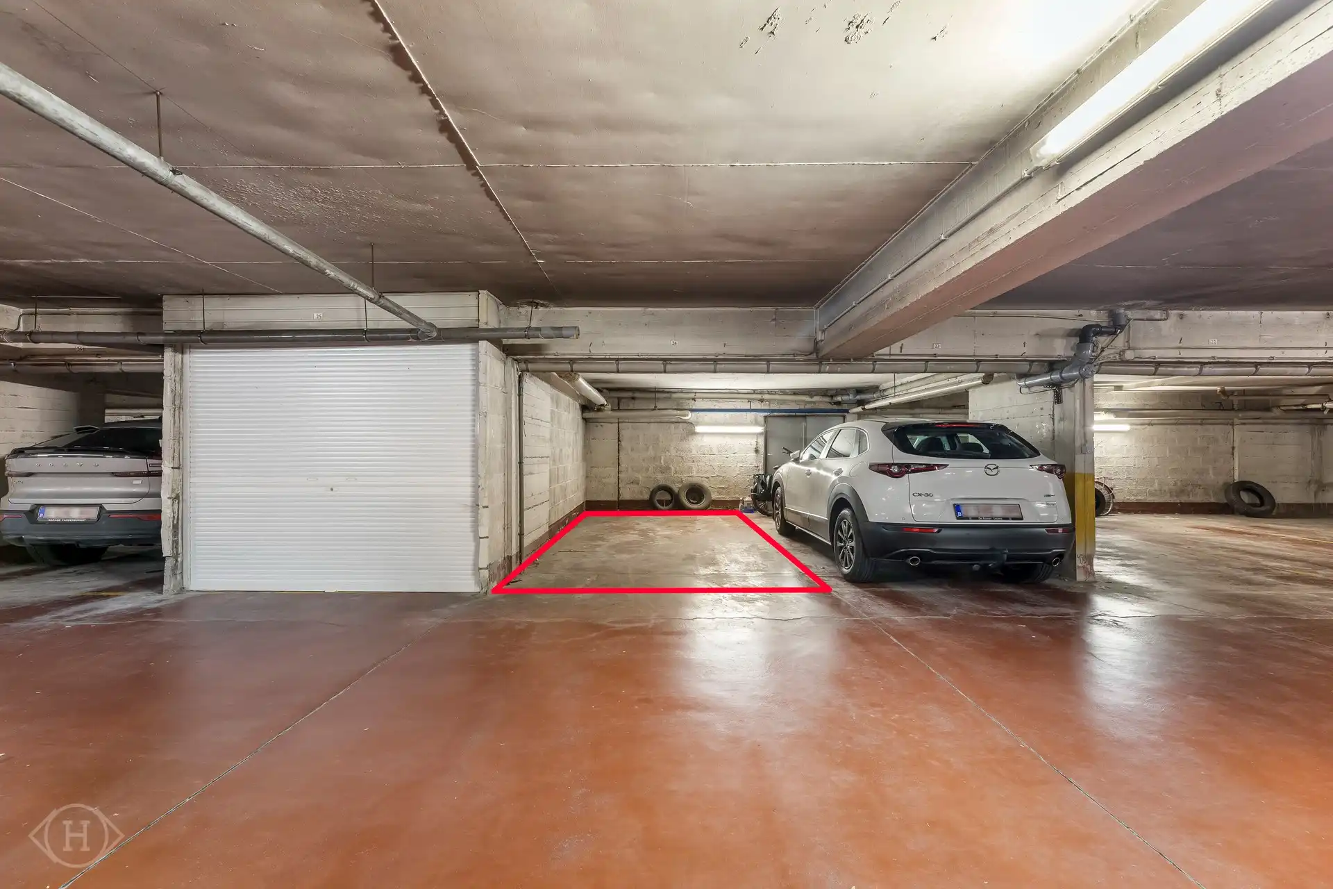 Ruim appartement met terras, parking en prachtig uitzicht foto 17