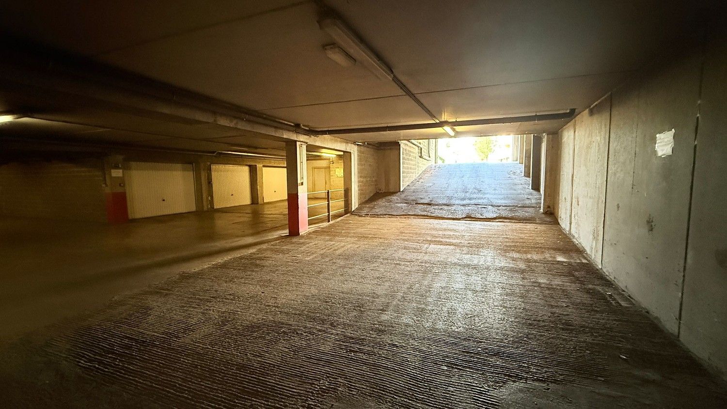 Garage te huur op het Molenweideplein in Lanaken foto 4