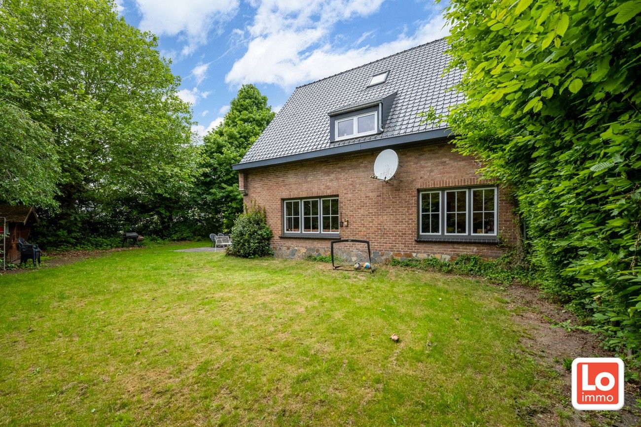 Charmante instapklare alleenstaande villa met afzonderlijke garage en grote ‘volwassen groene’ tuin vlakbij alle hoofdwegen in Oostakker. foto 23