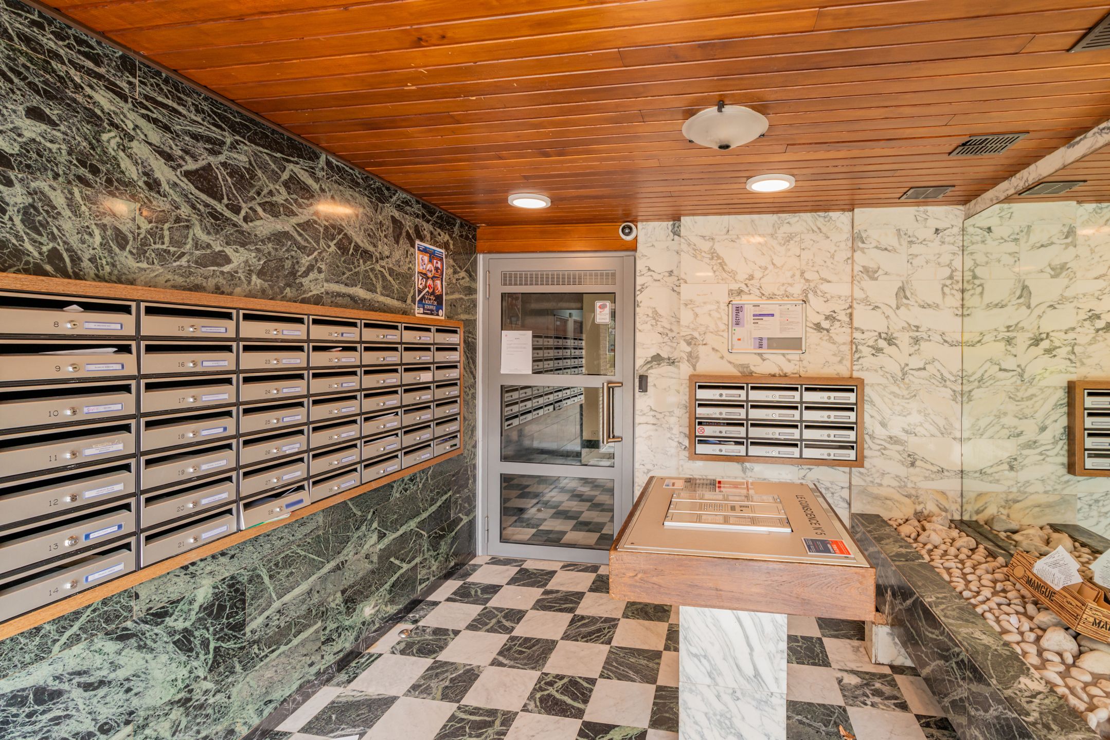 Lichtrijk gelijkvloersappartement met ruim terras in Evere foto 17