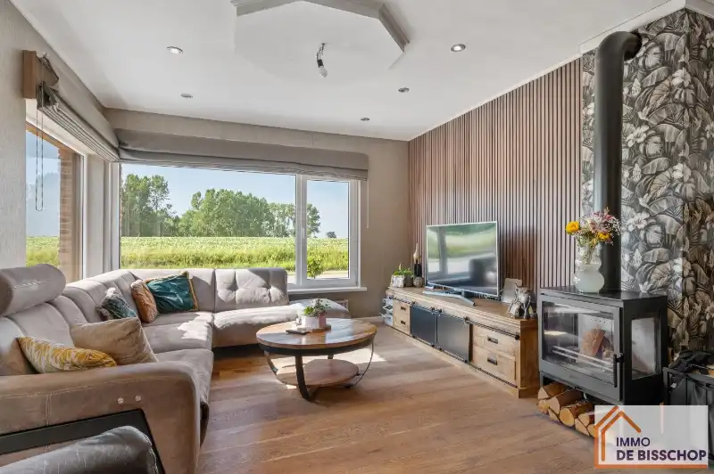 Prachtige dubbele woonst / koppelwoning met achterliggend magazijn en tuin foto 3