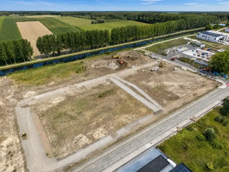 16 KMO-UNITS op TOPLOCATIE – net buiten centrum van Moerbeke Waas foto 13