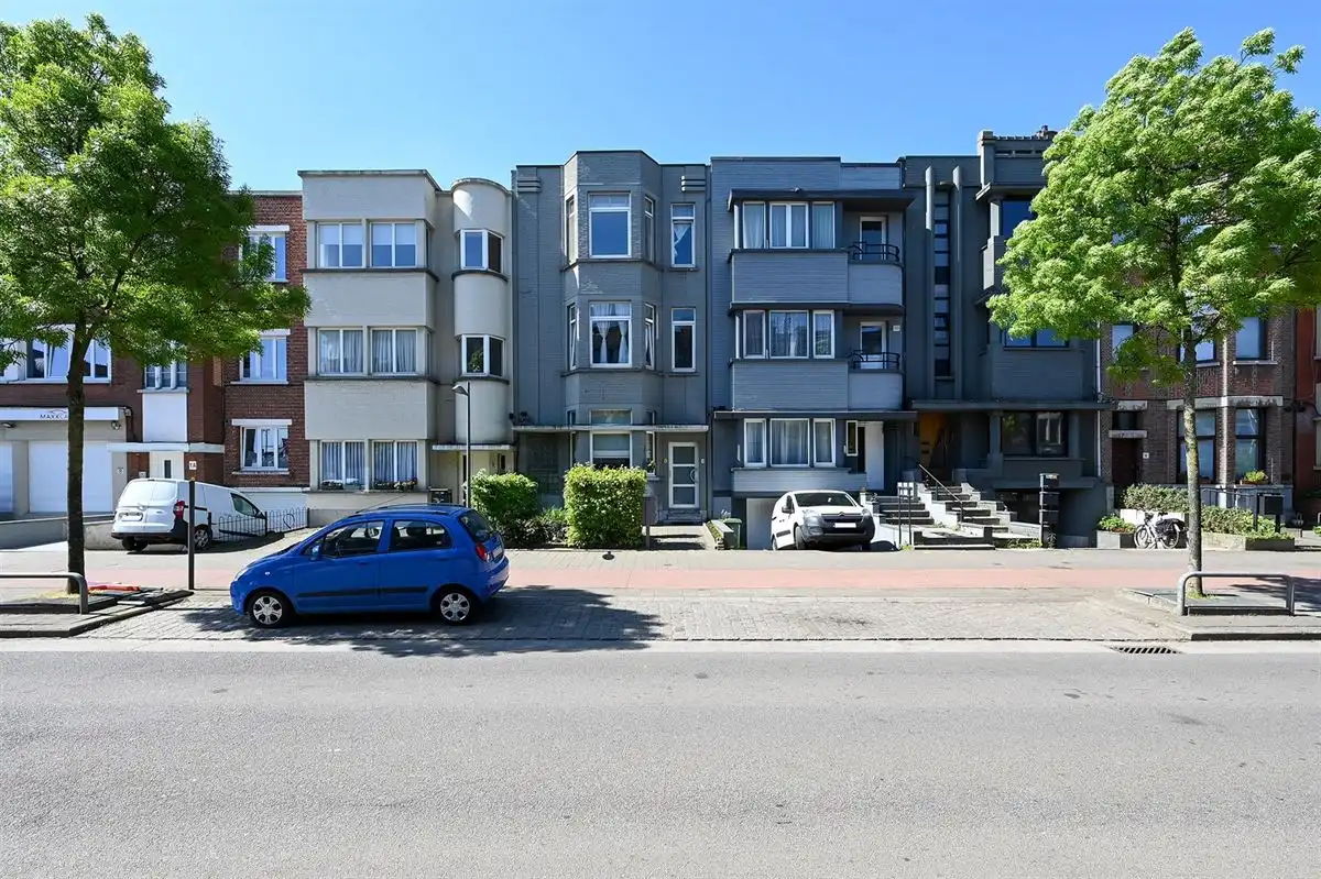 Superleuk appartement met ruime slaapkamer en apart bureel of dressing foto 24