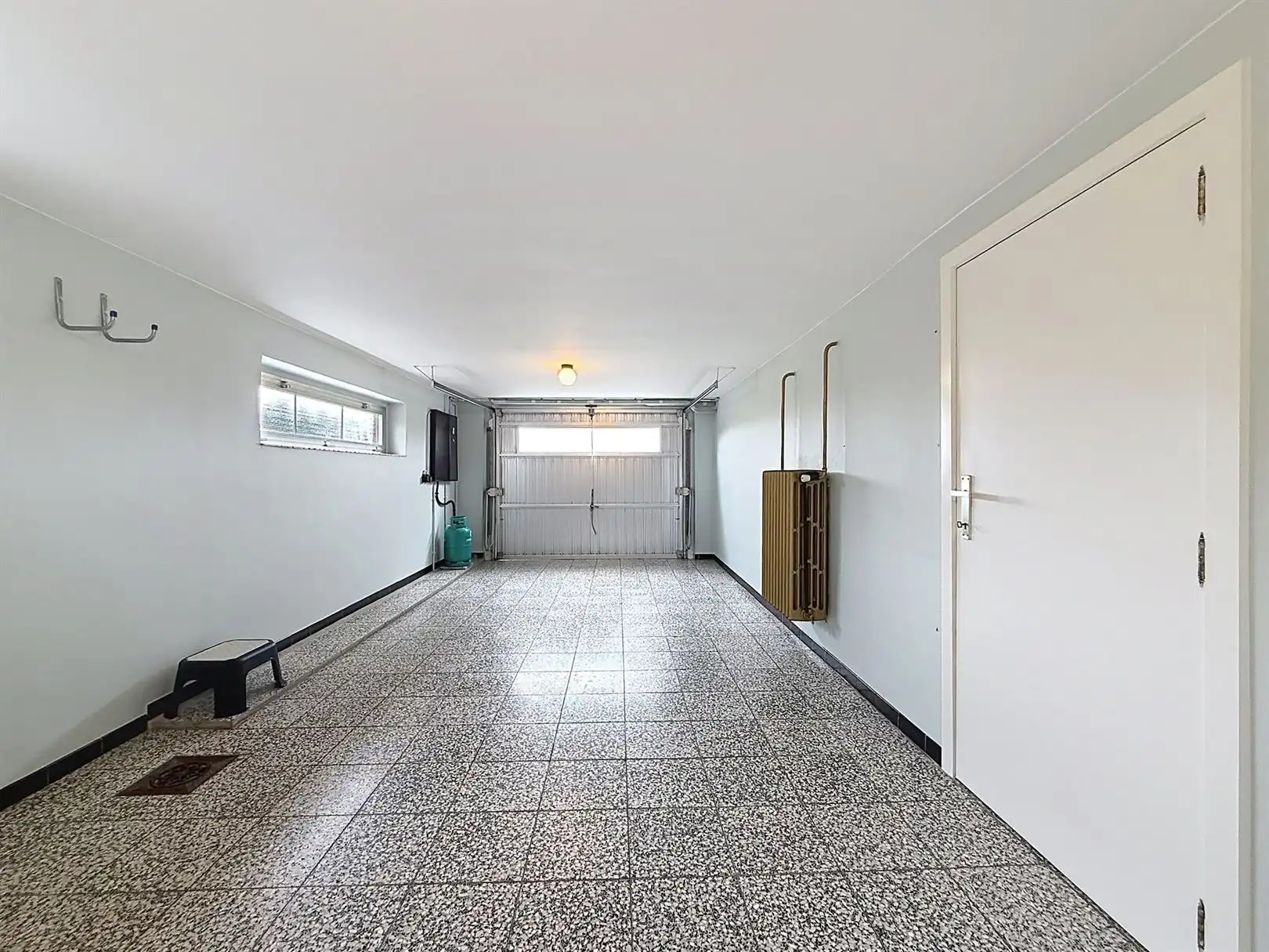 Op te frissen bungalow met garage, 3 slpks, opp 16a 17ca foto 30