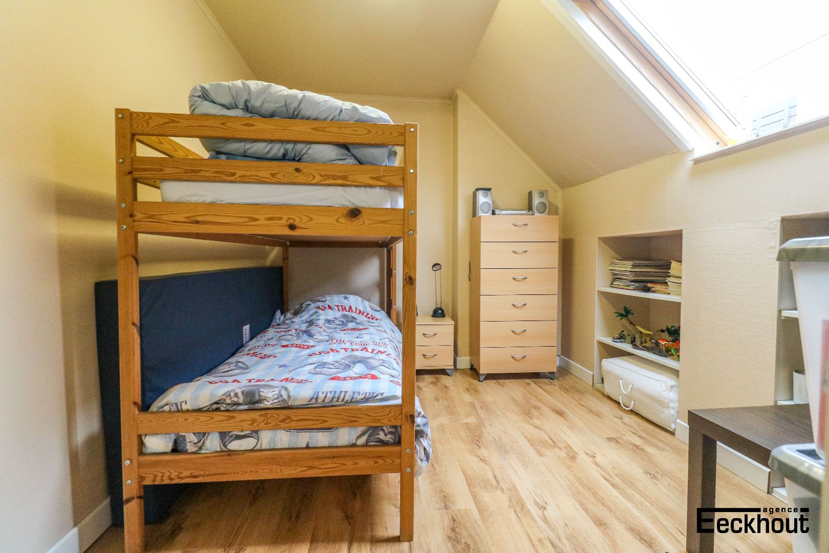 Instapklare en gezellige rijwoning met 4 slaapkamers en zonnige koer te Bredene-Duinen! foto 16