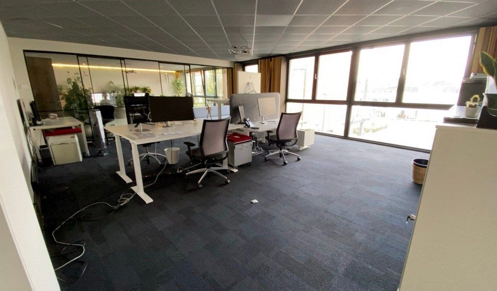 Ingedeeld kantoor te huur vlakbij het station Gent-Dampoort foto 4