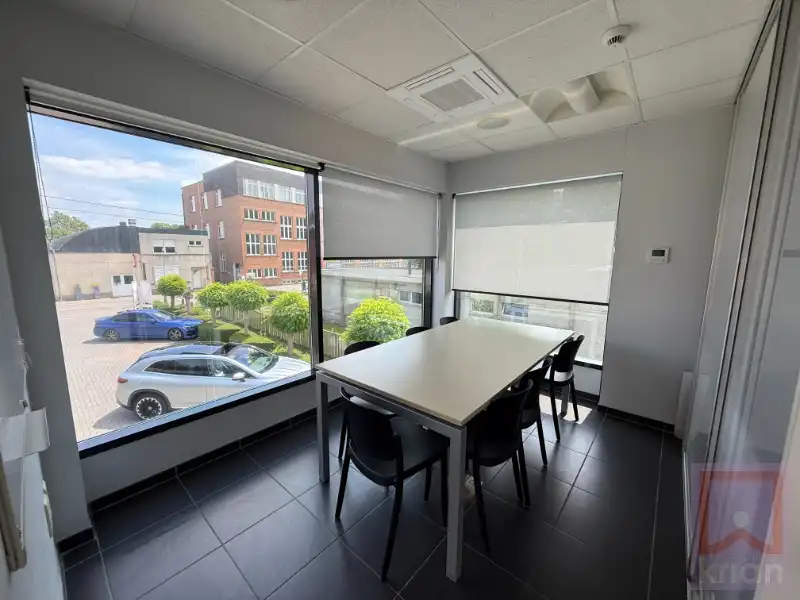 Instapklaar bedrijfsgebouw van 758 m² foto 10