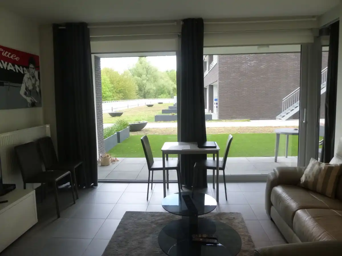 Toffe  studio MET APARTE SLPK +  terras en tuin foto 3