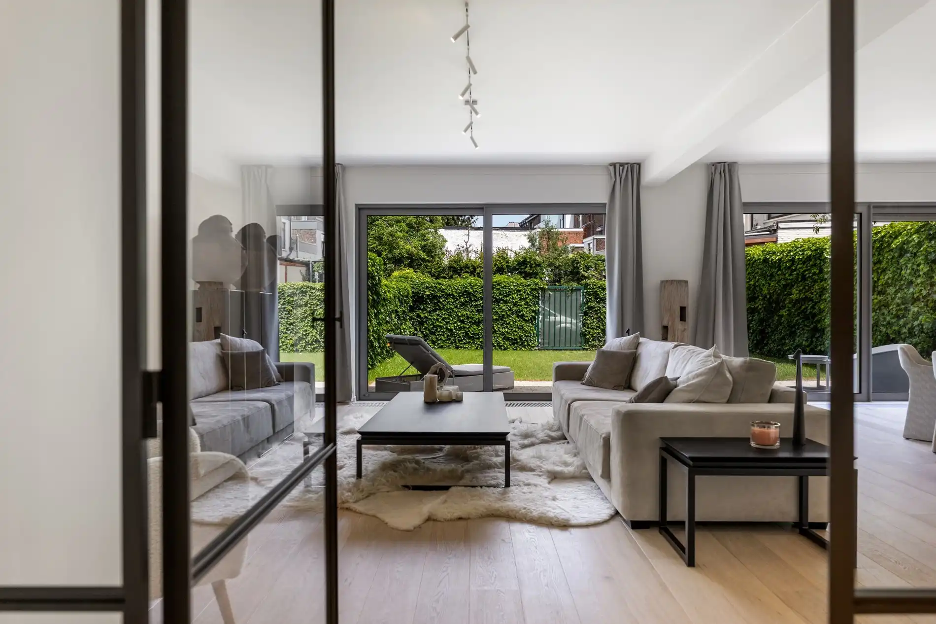 Schitterend  appartement met tuin op toplocatie!  foto 5