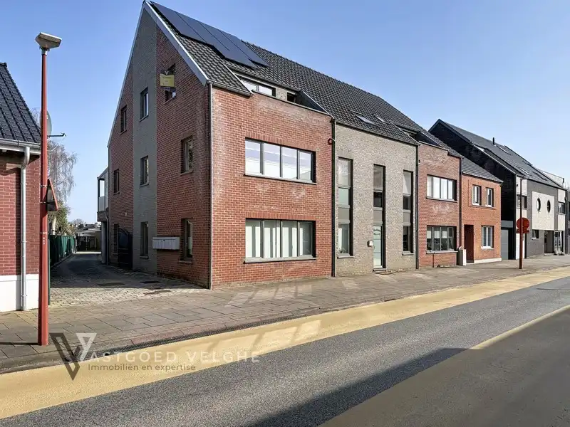 Te koop Eigentijds dakappartement van 89m² op centrale ligging met ruime zolder van maar liefst 30m² en garagebox van 20m² foto 31