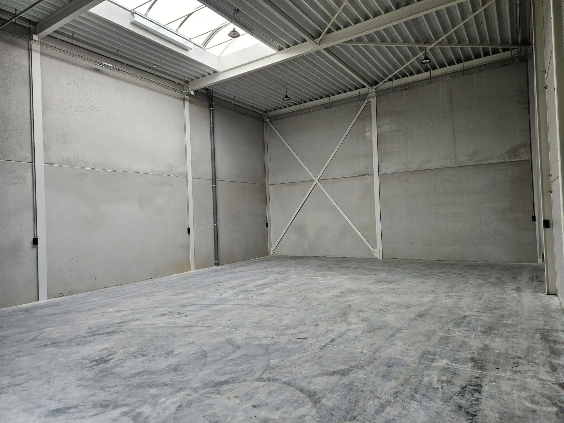 KMO-unit van 150m² te huur in Hasselt. foto 4