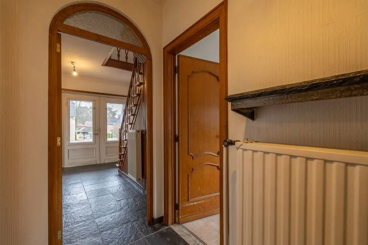 Gusting gelegen woning met 3 slpk, garage en tuin foto 9