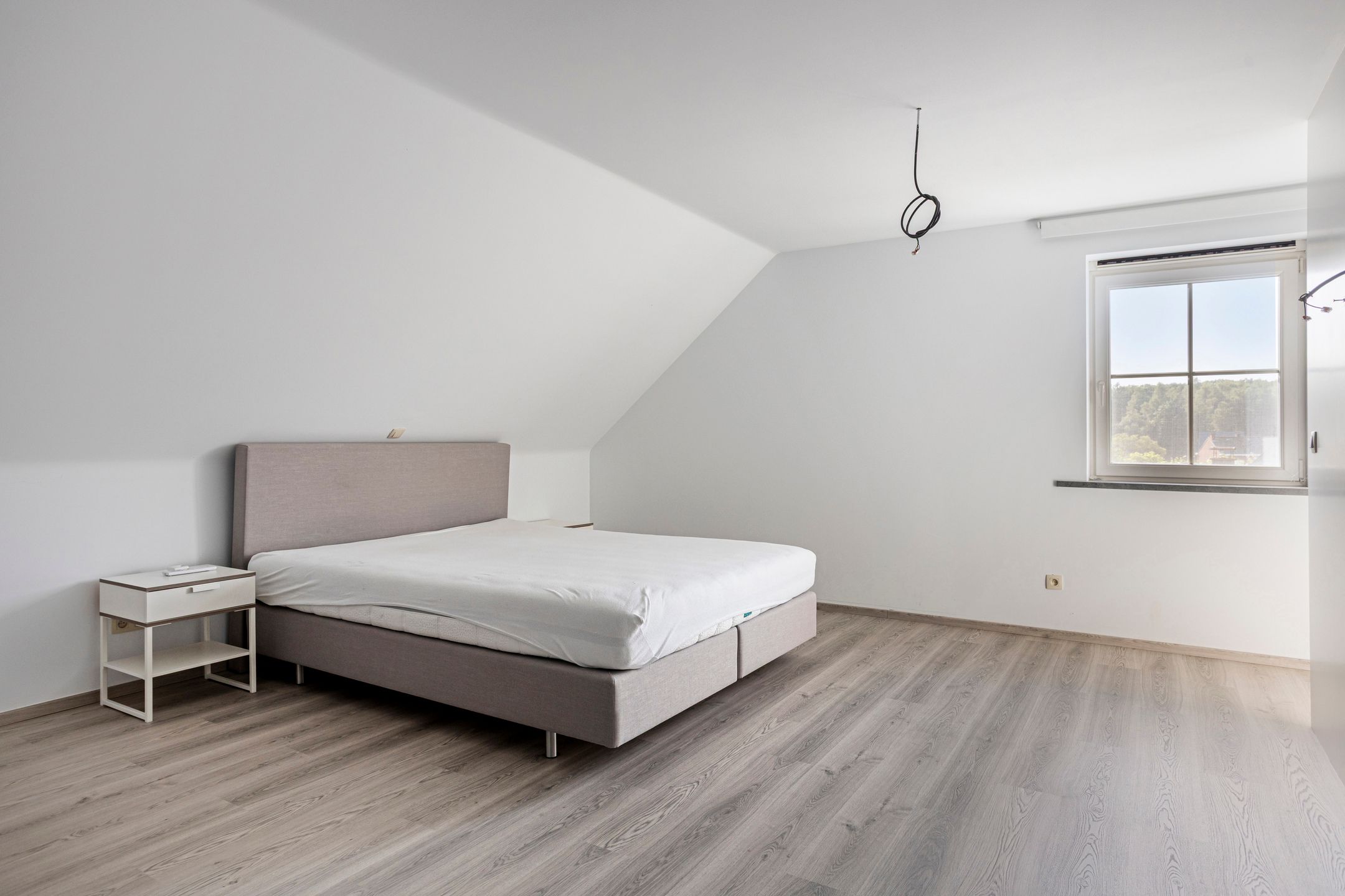 BEN woning met 4 slaapkamers, tuin & garage op toplocatie foto 9