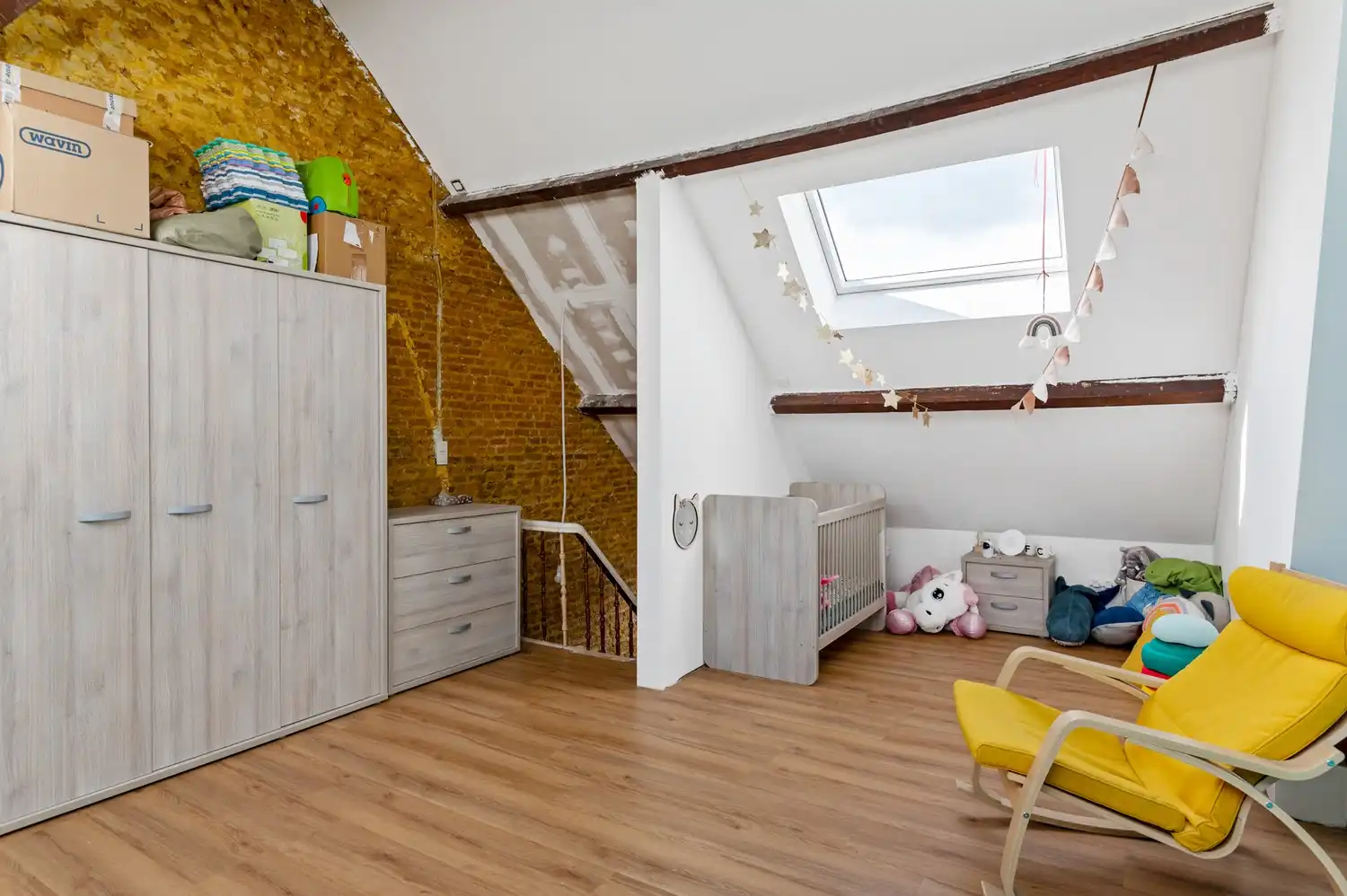 Deels gerenoveerde woning met 3 slaapkamers nabij centrum Lint foto 13