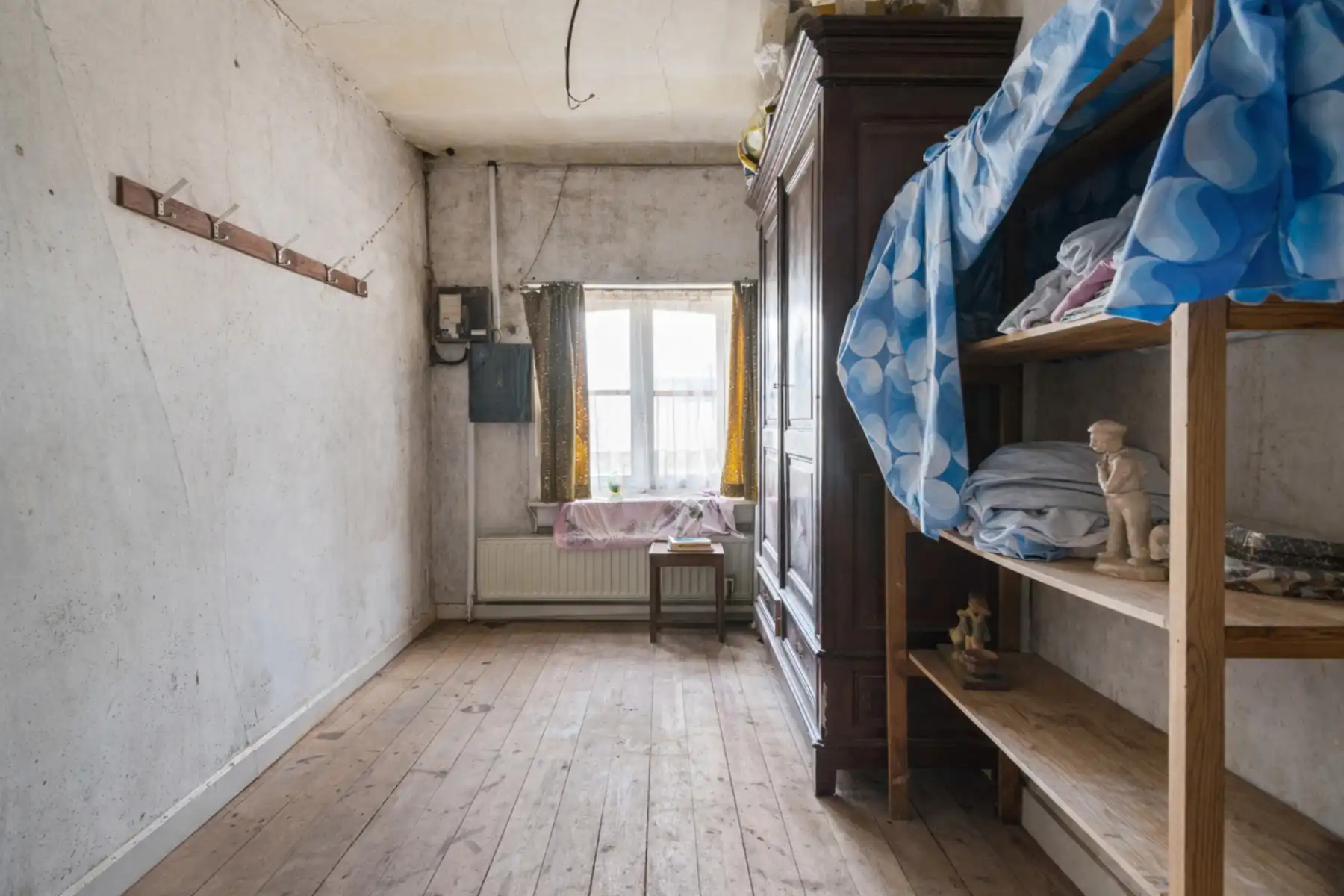 Te renoveren rijwoning met 3 à 4 slaapkamers en ruime tuin. foto 6