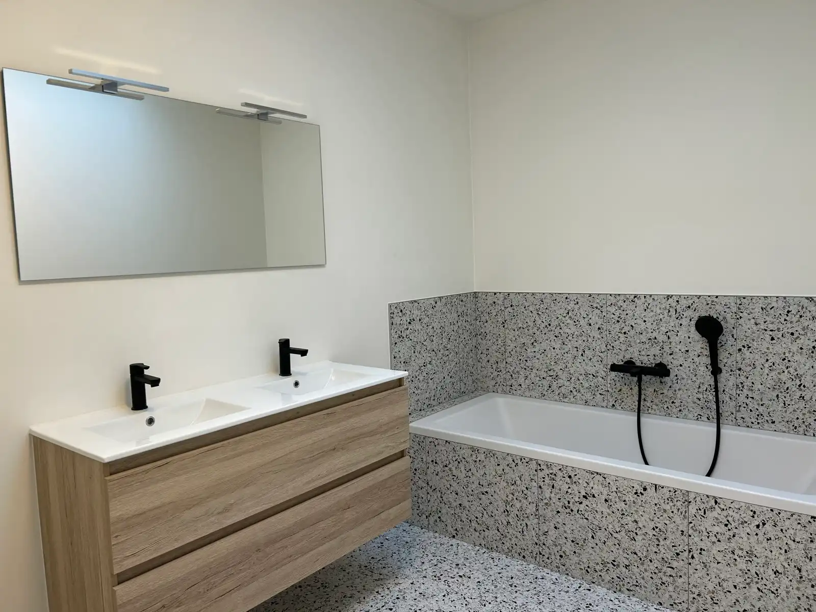 Energiezuinige nieuwbouwwoning met 3 slpkmrs, garage & tuin foto 25